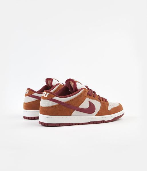 Nike SB Dunk Low Pro Shoes - Dark Russet / Cedar - Summit White