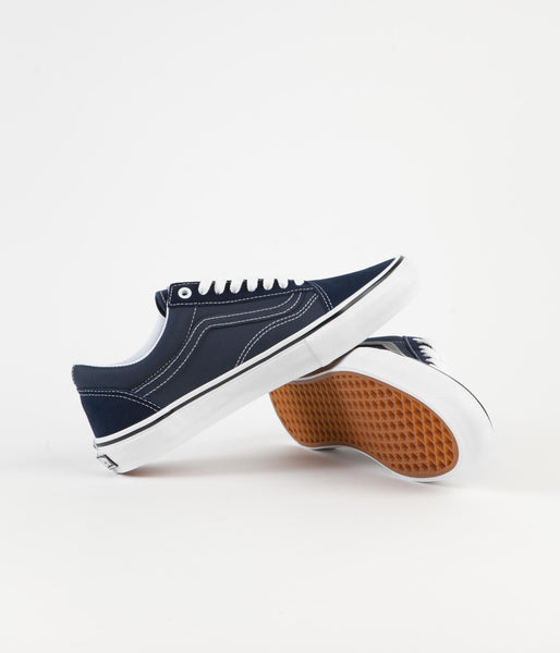 Vans old skool hot sale navy outfit