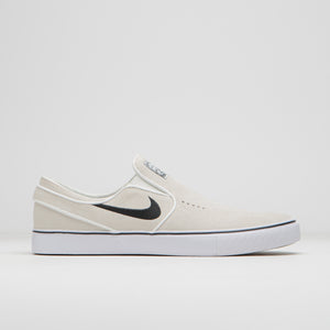 Summit White / Black