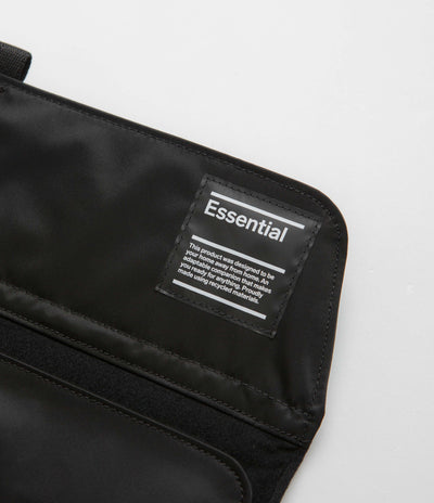 D_b_ Essential 16" Laptop Sleeve - Black Out