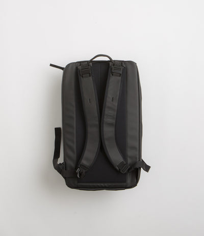 D_b_ Hugger 15L Base Backpack - Black Out