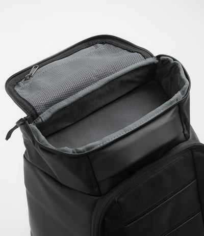 D_b_ Hugger 30L Backpack - Black Out