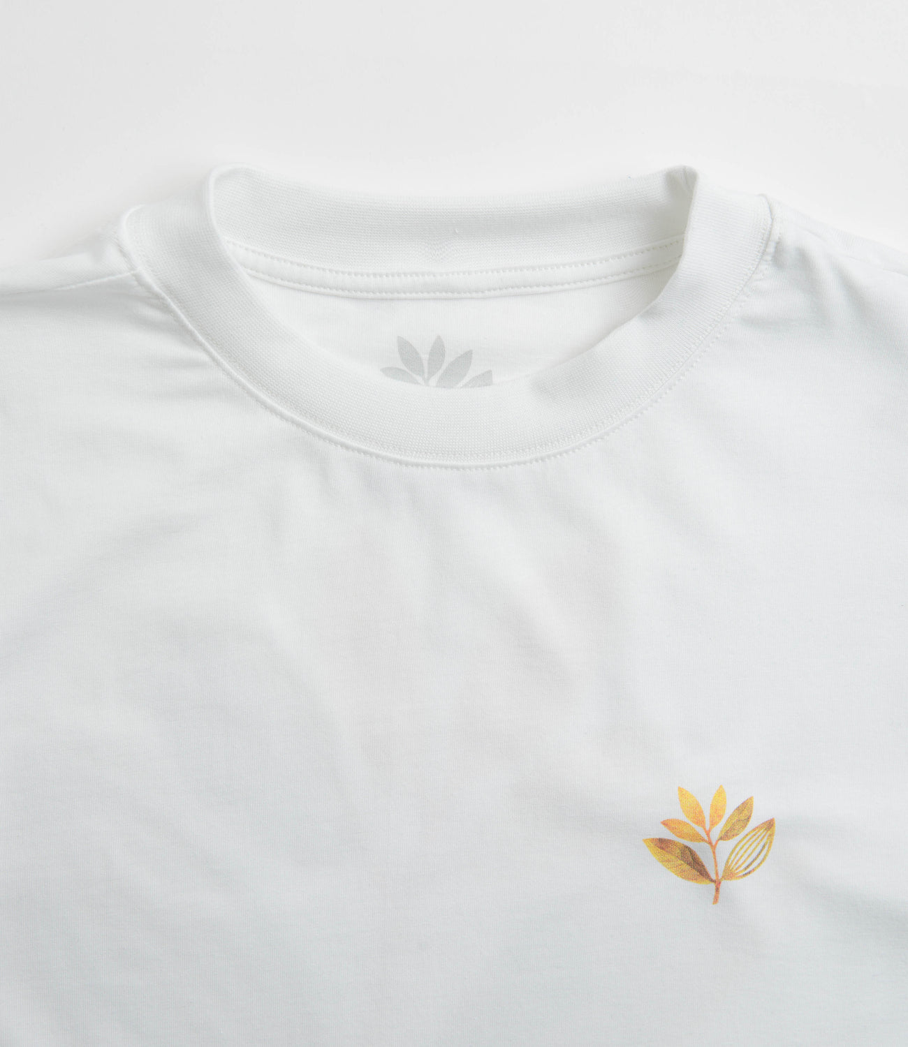LMTD CUT-OUT-DETAIL - Print T-shirt - white alyssum/white - Zalando.de