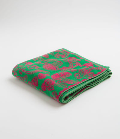 Mollusk Shroom Towel - Green / Pink