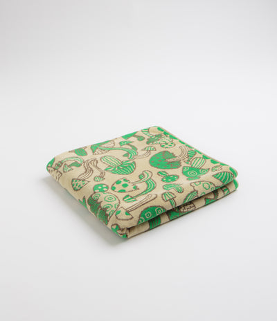 Mollusk Shroom Towel - Tan / Green