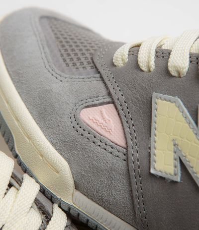 New Balance Numeric x Lost Art 600 Shoes - Sea Salt / Grey