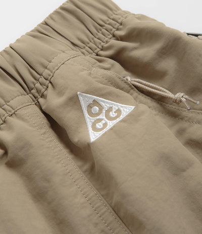 Nike ACG Snowgrass Cargo Shorts - Khaki / Light Iron Ore / Summit White