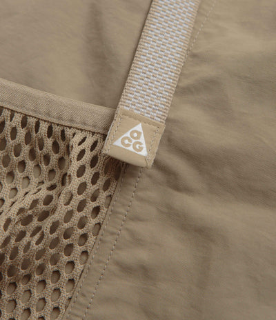 Nike ACG Snowgrass Cargo Shorts - Khaki / Light Iron Ore / Summit White