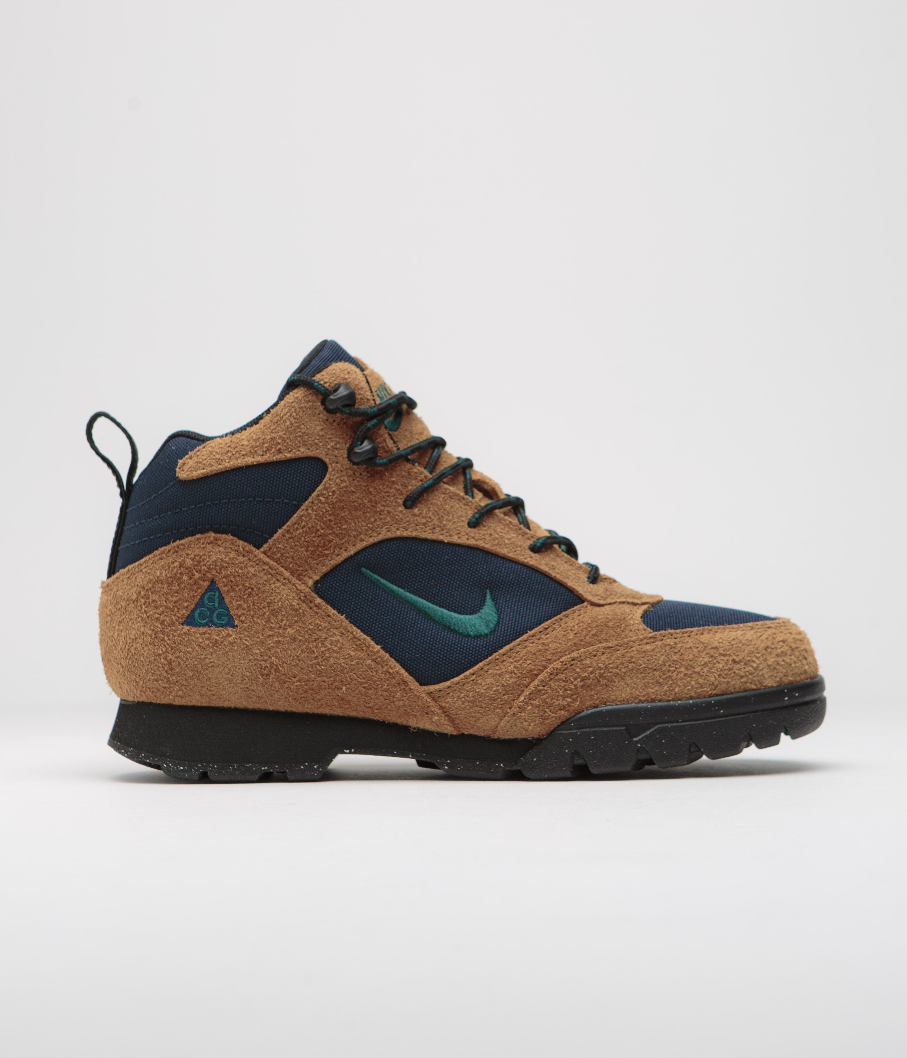 Nike acg hot sale boots amazon