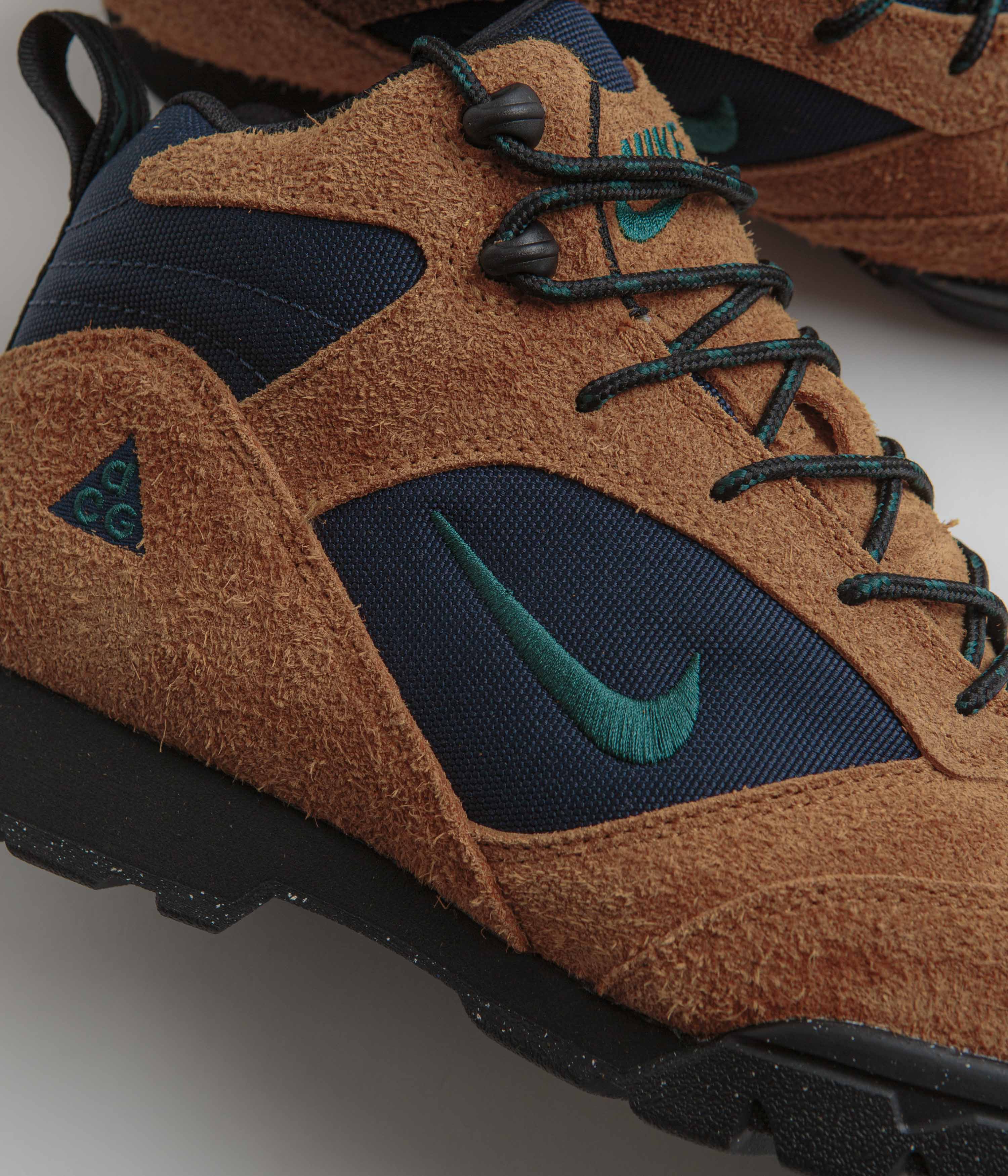 Nike ACG Torre Mid Waterproof Shoes - Burnt Sienna / Dark Atomic Teal ...