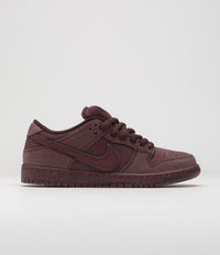 Nike SB Dunk Low Premium Shoes - Burgundy Crush / Dark Team Red - Earth