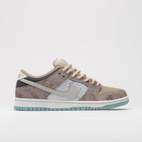 Nike SB Dunk Low Pro Premium Shoes - Baroque Brown / Summit White - Sanddrift thumbnail