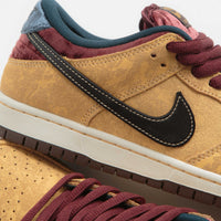 Nike SB Dunk Low Pro ‘City of Cinema’ Shoes - Celestial Gold / Black - Dark Team Red thumbnail