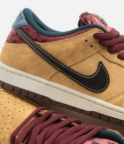 Nike SB Dunk Low Pro ‘City of Cinema’ Shoes - Celestial Gold / Black - Dark Team Red