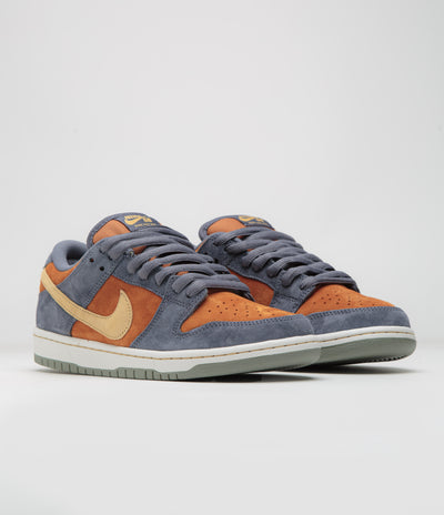 Nike SB Dunk Low Pro Shoes - Light Carbon / Sesame - Monarch