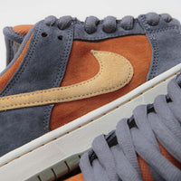 Nike SB Dunk Low Pro Shoes - Light Carbon / Sesame - Monarch thumbnail