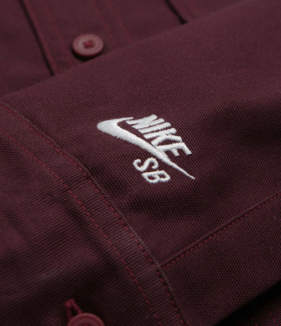 Nike SB New Essential Woven Shirt - Burgundy Crush / Platinum Violet