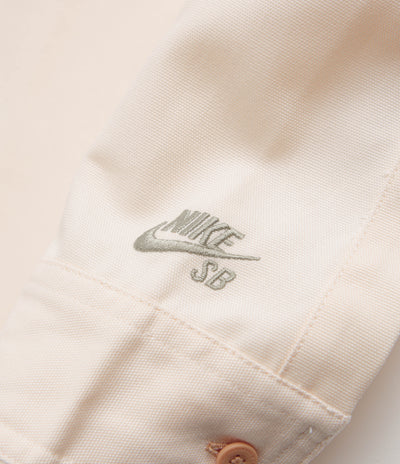 Nike SB New Essential Woven Shirt - Guava Ice / Neutral Olive