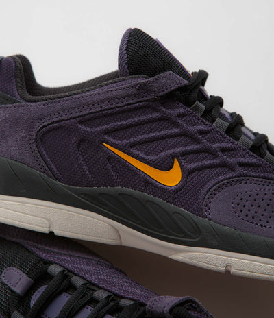 Nike SB Vertebrae Shoes - Dark Raisin / University Gold - Black