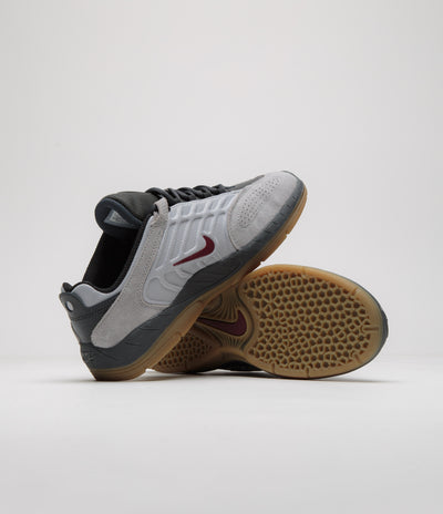 Nike SB Vertebrae Shoes - Light Smoke Grey / Dark Team Red