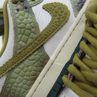 Nike SB x Alexis Sablone Dunk Low Pro 'Chameleon' Shoes - Oil Green / Desert Moss - White thumbnail