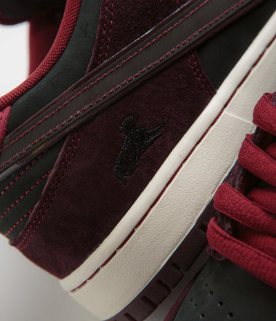 Nike SB x RIOT Skateshop Dunk Low Pro Shoes - Mahogany / Dark Beetrot - Team Red - Sail