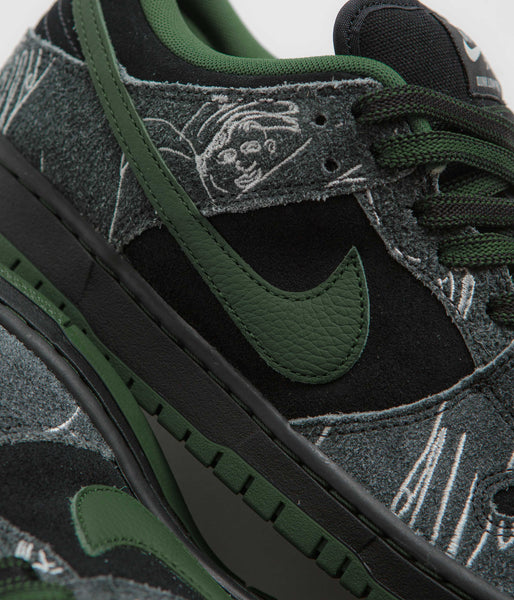 Nike SB x There Skateboards Dunk Low Shoes - Black / Gorge Green - Sum ...