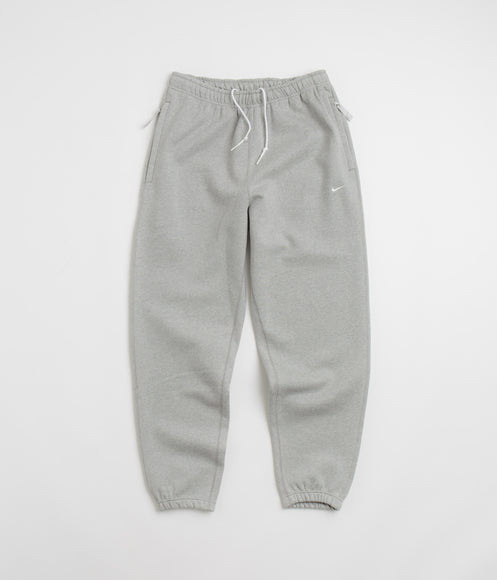 Nike Solo Swoosh Sweatpants - Dark Grey Heather / White