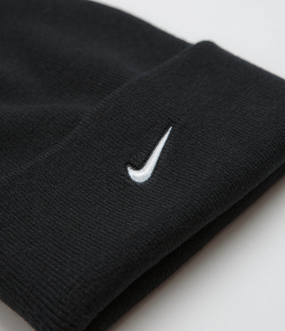 Nike Swoosh Peak Beanie - Black / White