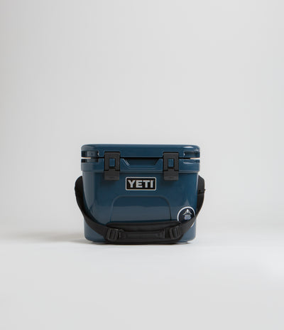 Yeti Roadie 15 Hard Cooler - Navy