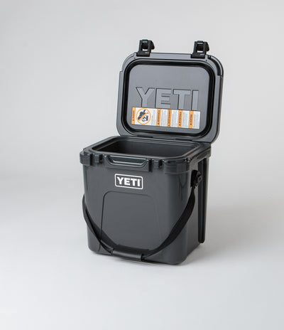 Yeti Roadie 24 Hard Cooler - Charcoal