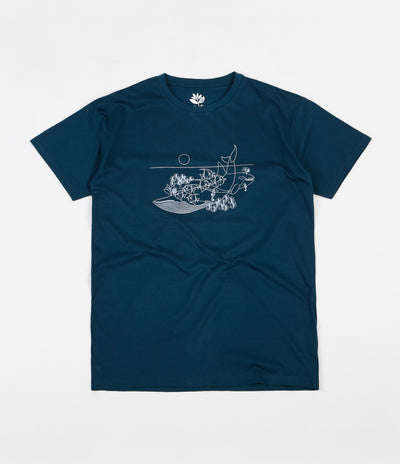 Magenta Whale T-Shirt - Navy