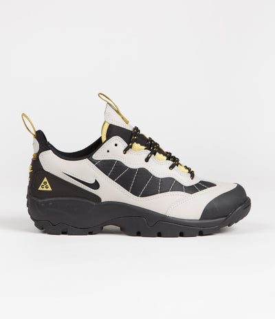 Nike ACG Air Mada Shoes - Light Bone / Black - Celery - Desert Moss