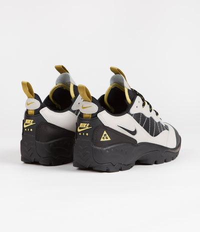 Nike ACG Air Mada Shoes - Light Bone / Black - Celery - Desert Moss