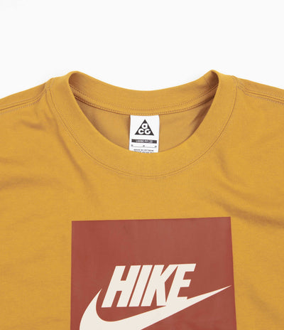 Nike ACG Hike Box T-Shirt - Gold Suede