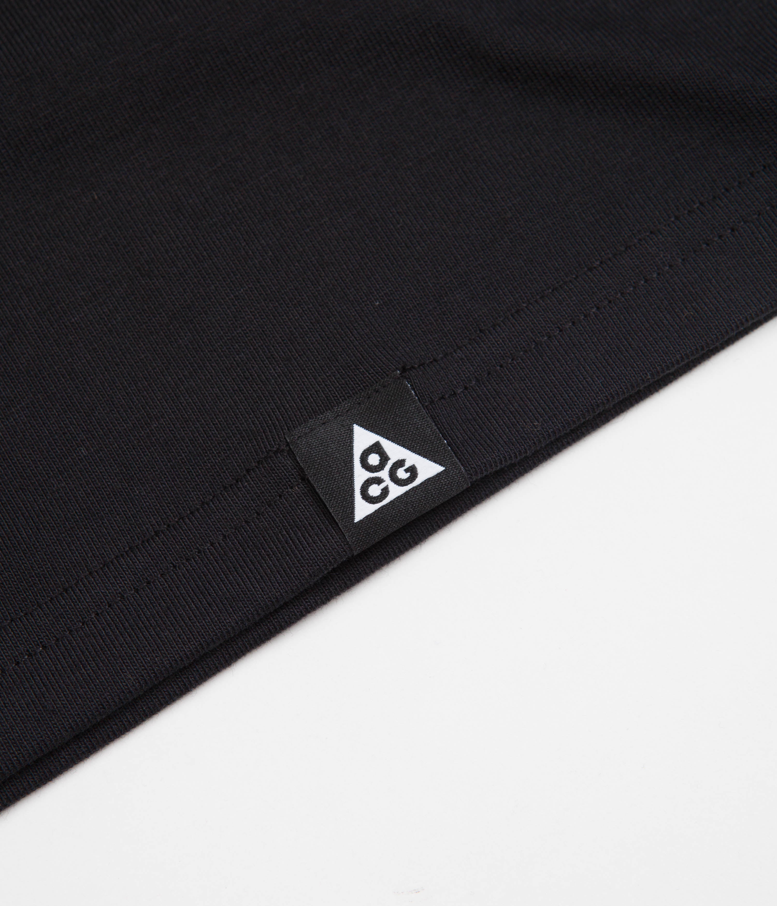 Nike ACG Iceland Long Sleeve T-Shirt - Black | Flatspot