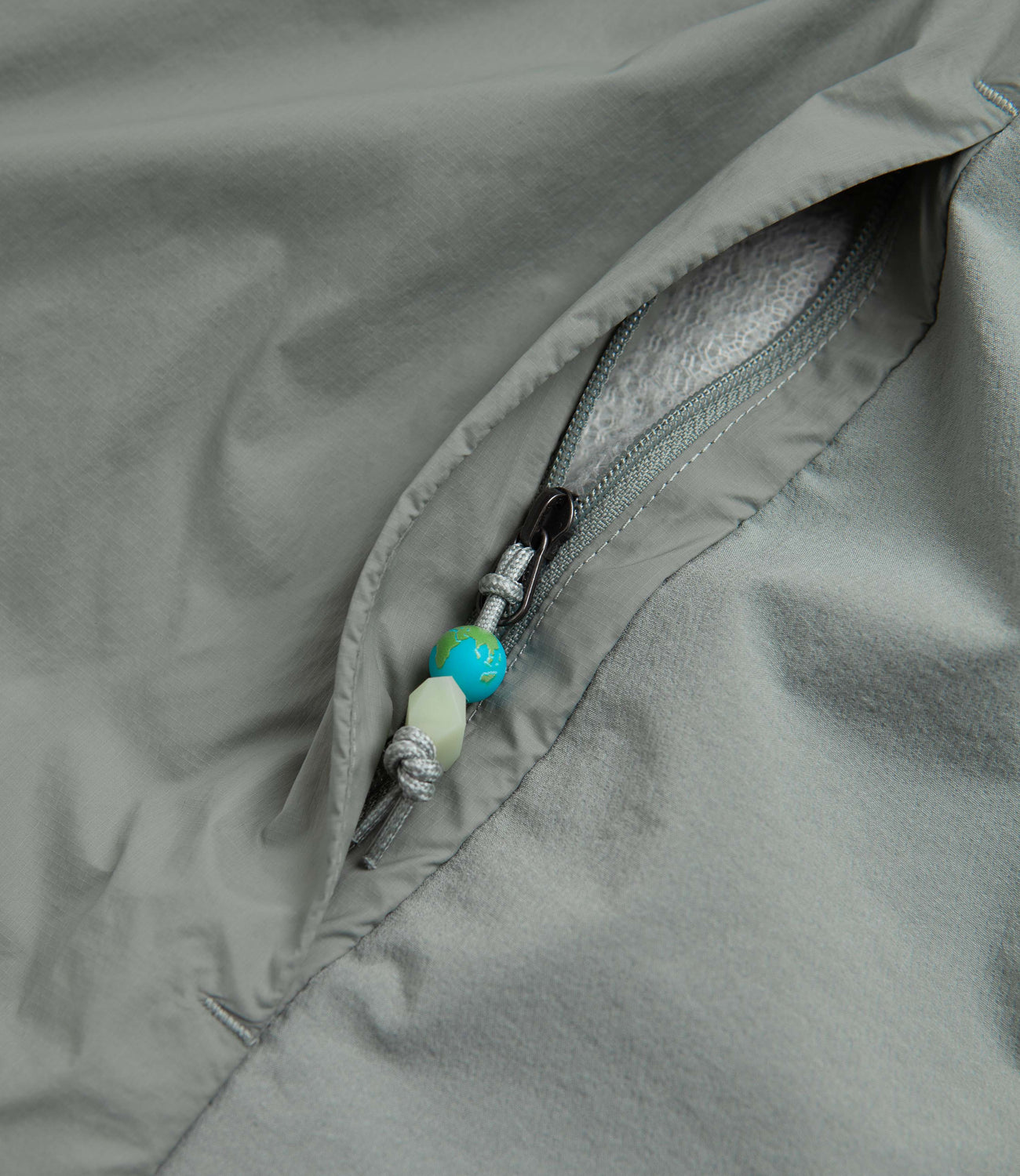 Nike ACG Sierra Light Jacket - Mica Green / Light Silver / Summit