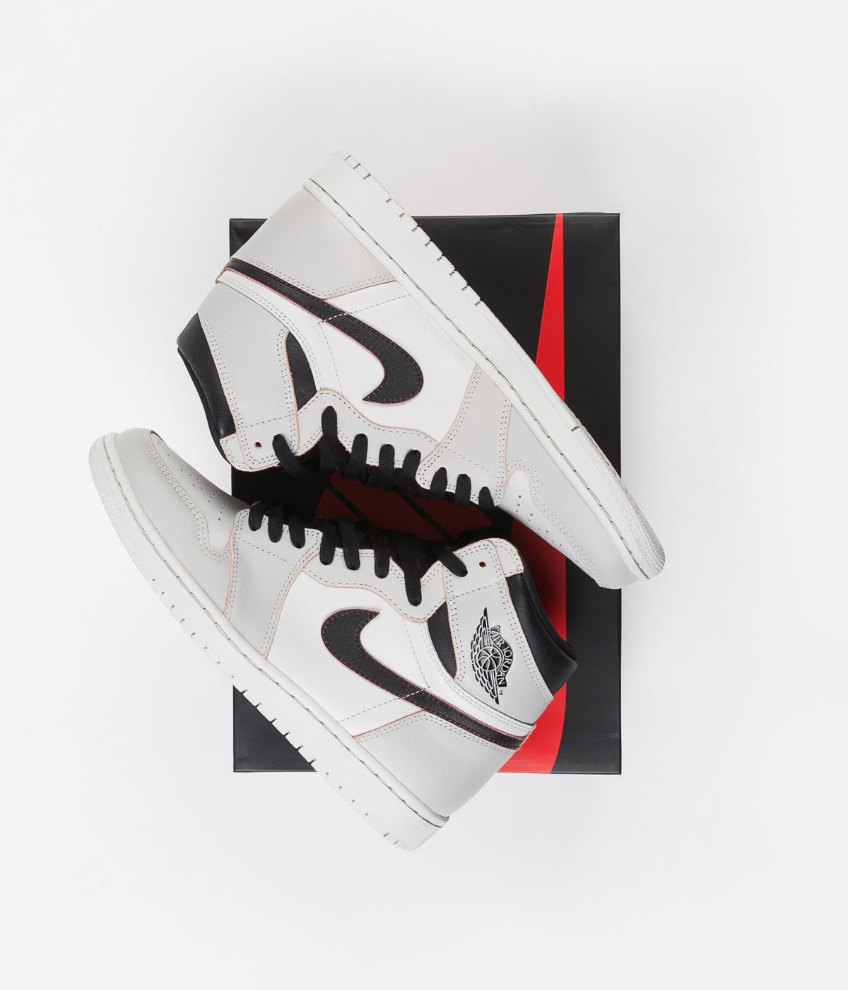 Nike SB Air Jordan 1 OG Defiant Shoes - Light Bone / Black