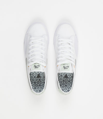 Nike SB Blazer Court DVDL Shoes - White / Wolf Grey - White - Barely Green