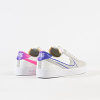 Nike epic react white hot sale racer blue pink blast