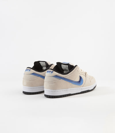 Nike SB Dunk Low Pro Shoes - Light Cream / Deep Royal Blue