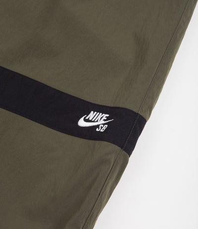 Nike SB Essentials Track Pants - Cargo Khaki / Black