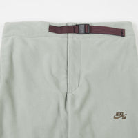 Nike SB Novelty Fleece Pants - Jade Horizon / Medium Olive thumbnail