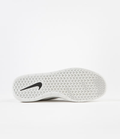 Nike SB Nyjah Free 2 Shoes - Summit White / Black - Summit White