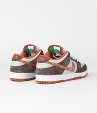 Nike SB x Crushed DC Dunk Low Pro Shoes - Olive Grey / Manta