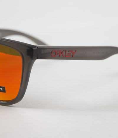 Oakley Frogskins Sunglasses - Matte Grey Smoke / Prizm Ruby Polarized